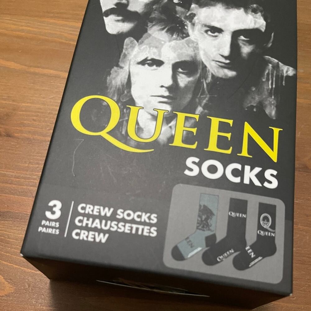 Queen Knit Crew Socks 3 Pairs NEW in Box Perri's Mens Black Work Music Band Gift - Picture 2 of 11